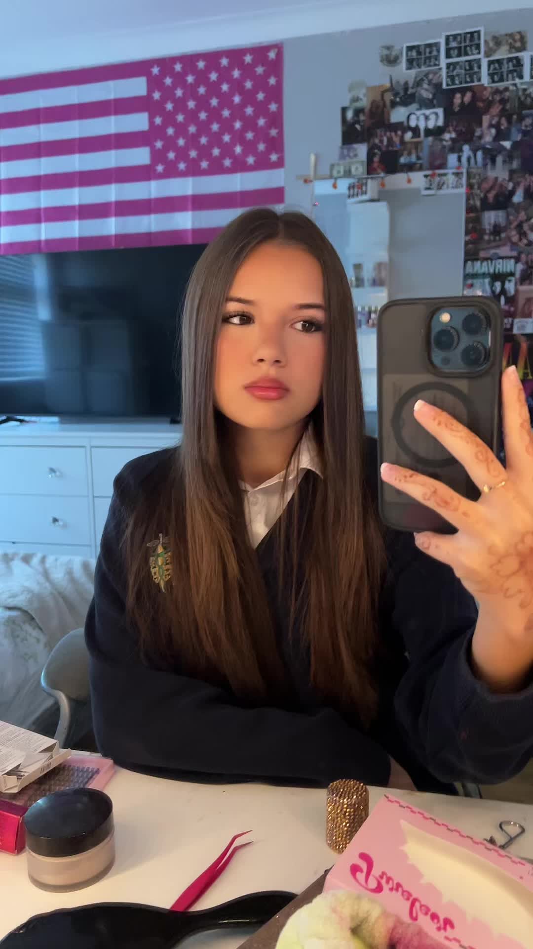 @oliviaamallik