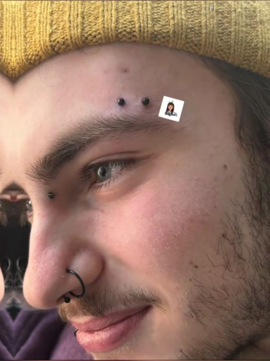 @Sally Sins Piercing Studio