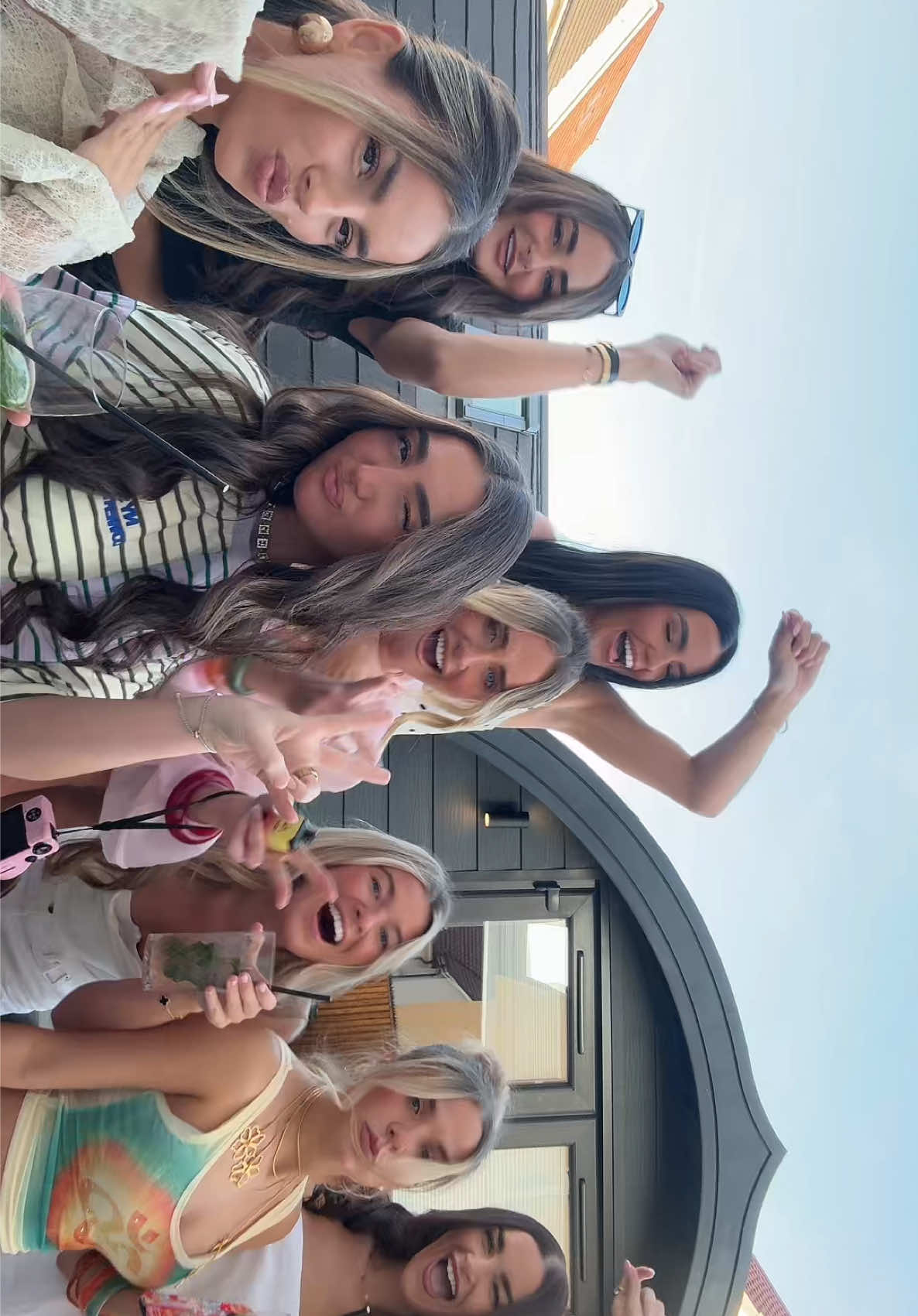 @🦋𝐋𝐞𝐨𝐧𝐚 𝐃𝐞𝐢𝐠𝐡𝐚𝐧