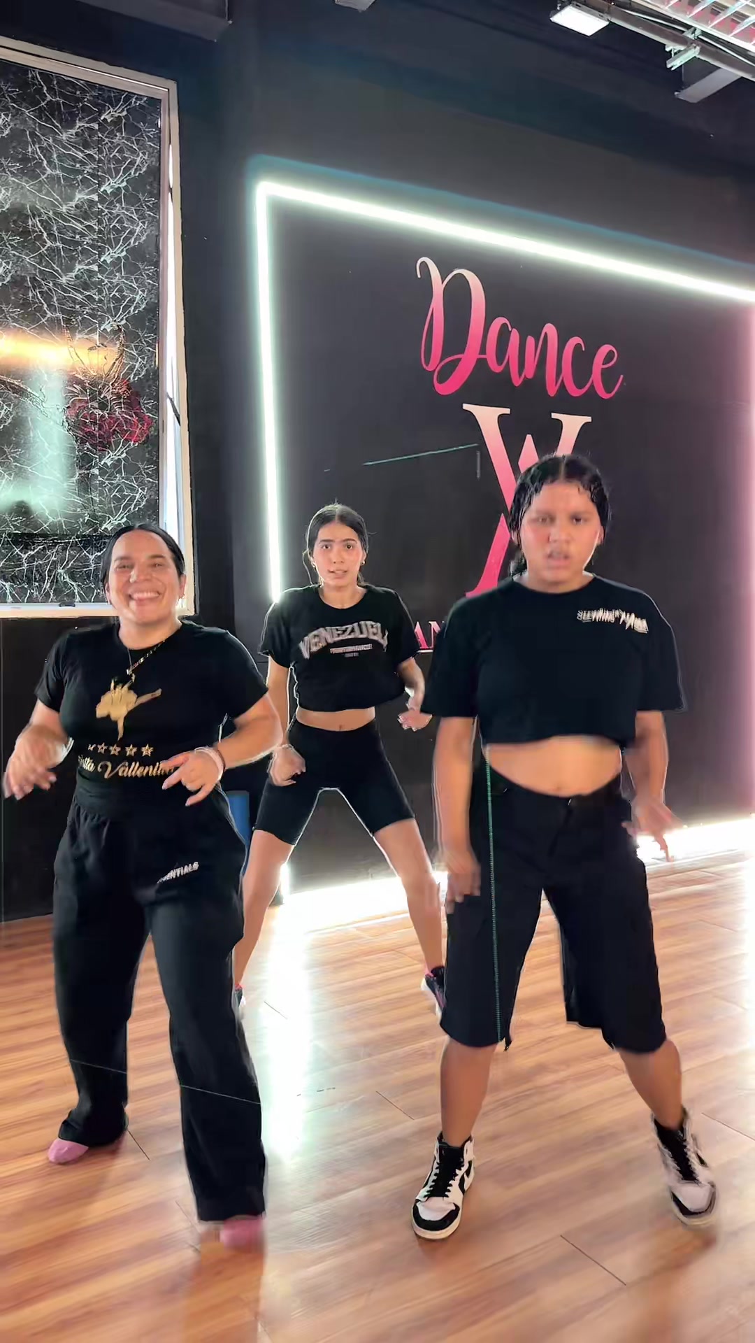 @Anita Vallenilla