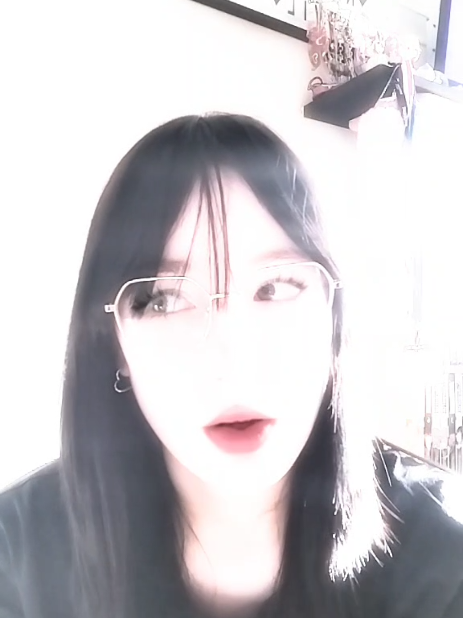 @𝑬𝒎𝒊 🎀