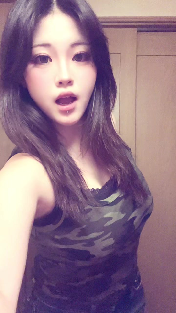@ひな