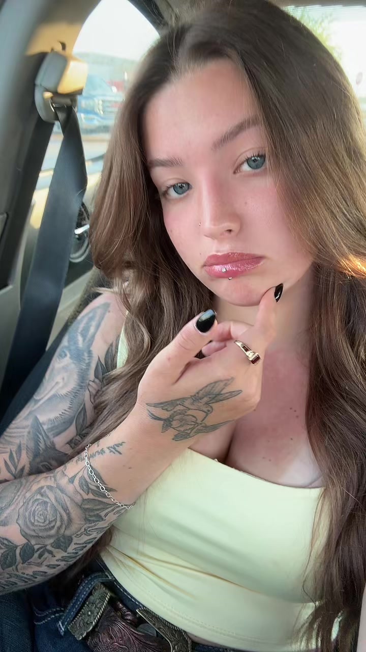 @chloegobble