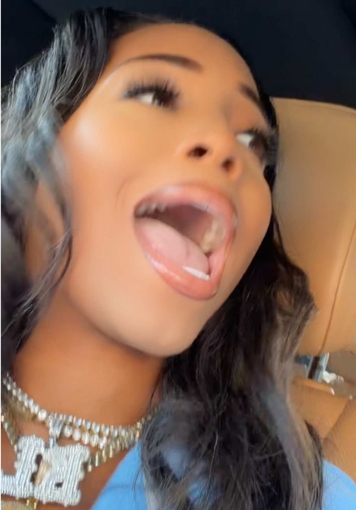 @KiaLeiani