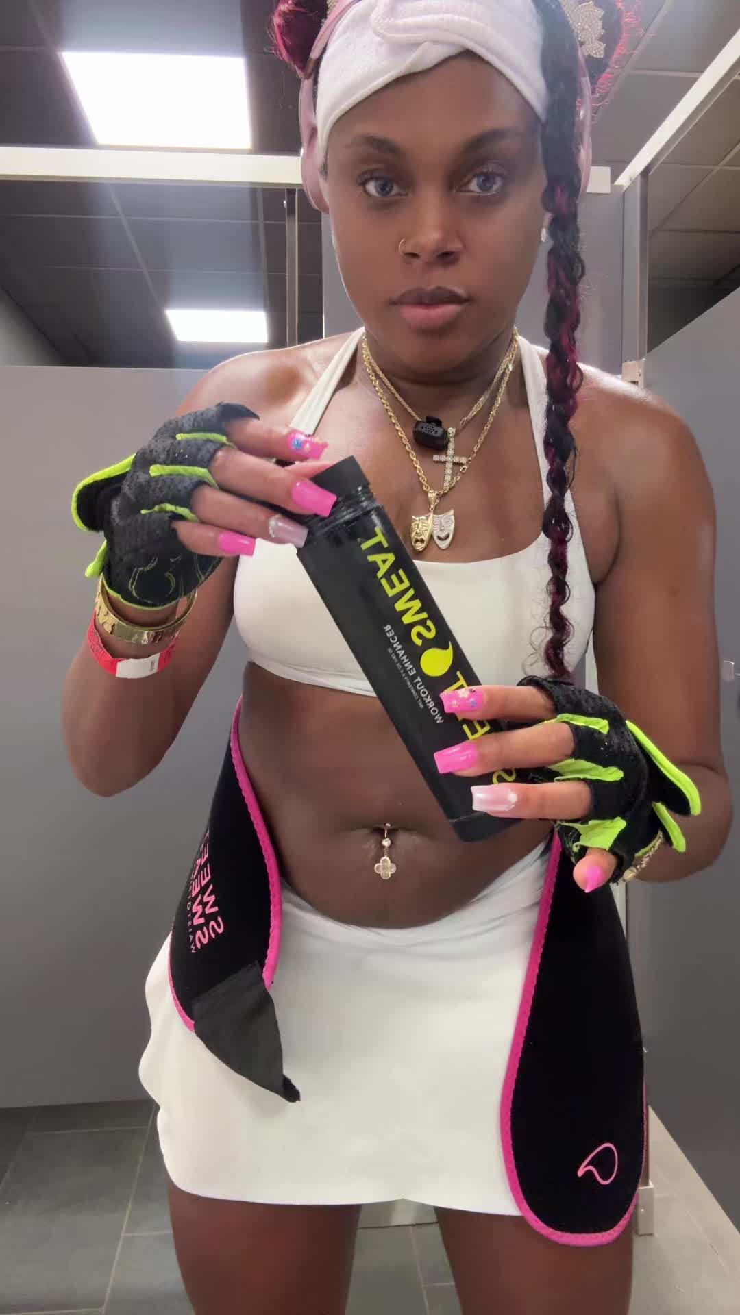 @🎭™️$G🎭mrsmaskedsplashgoddes