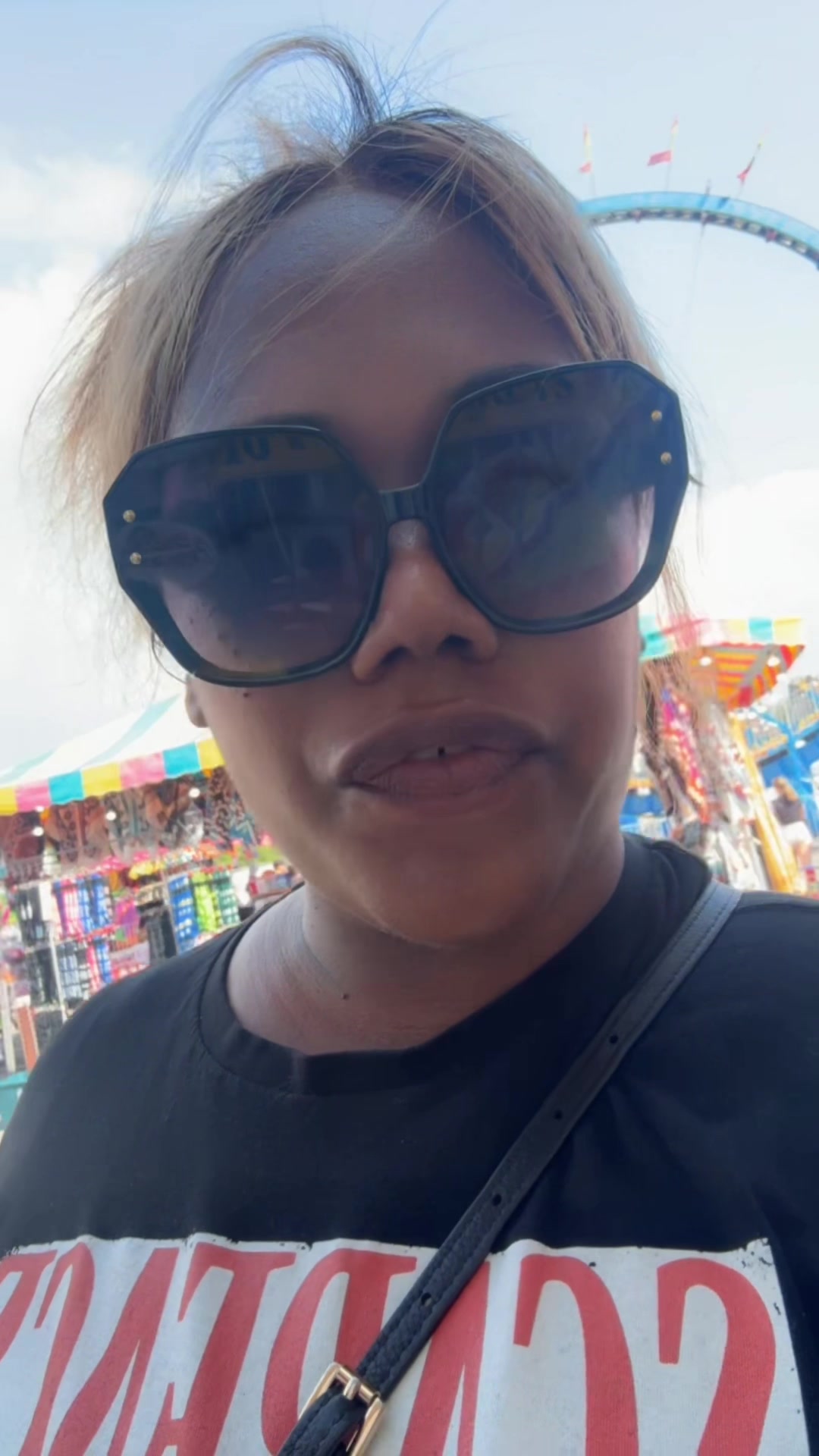 @The_Real_Lo