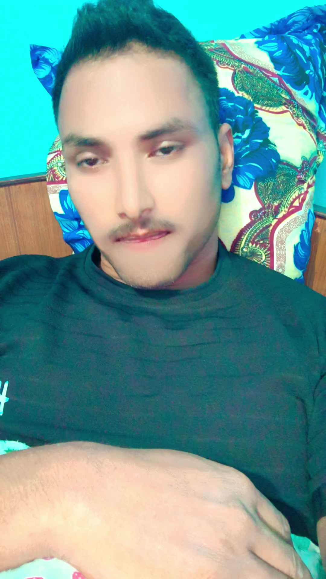 @आमाको कान्छो छोरा ठकुरी राजा💋