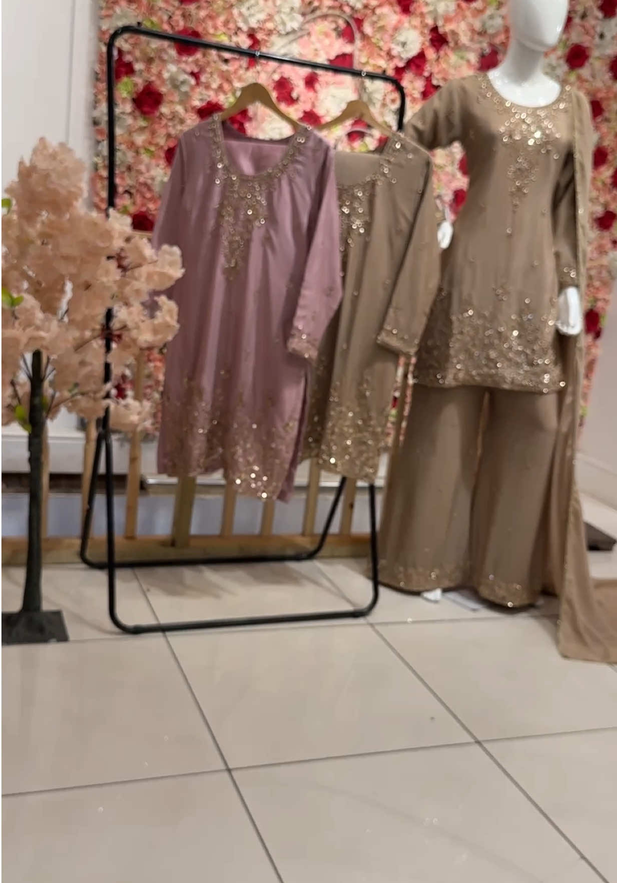 @Zaiba Collection