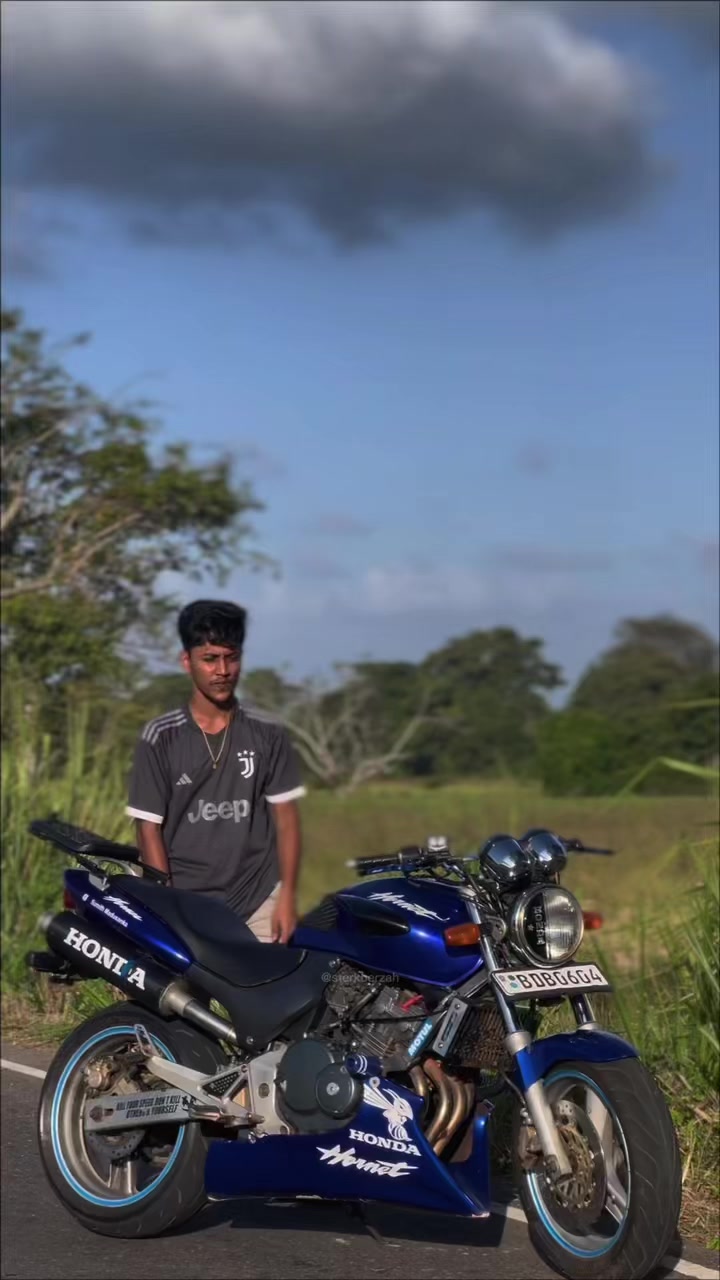 @𝔖꧂☬Madusanka☬꧂💢💙