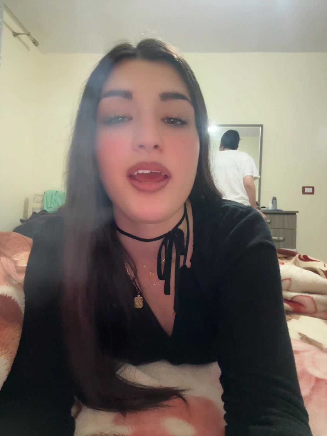 @vlonjatja