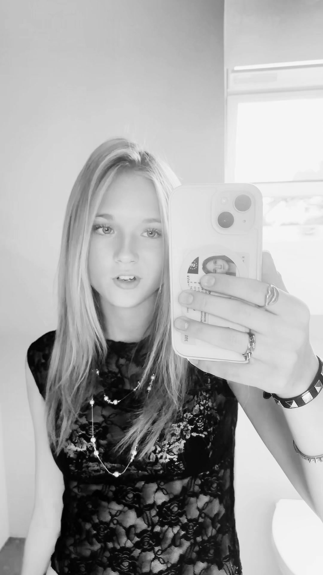 @Elle