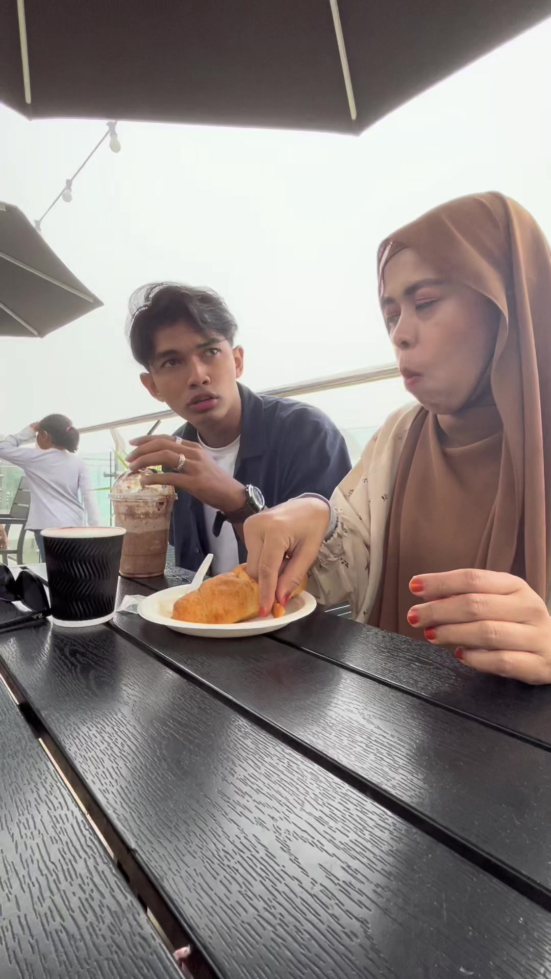 @Anie Ajanan