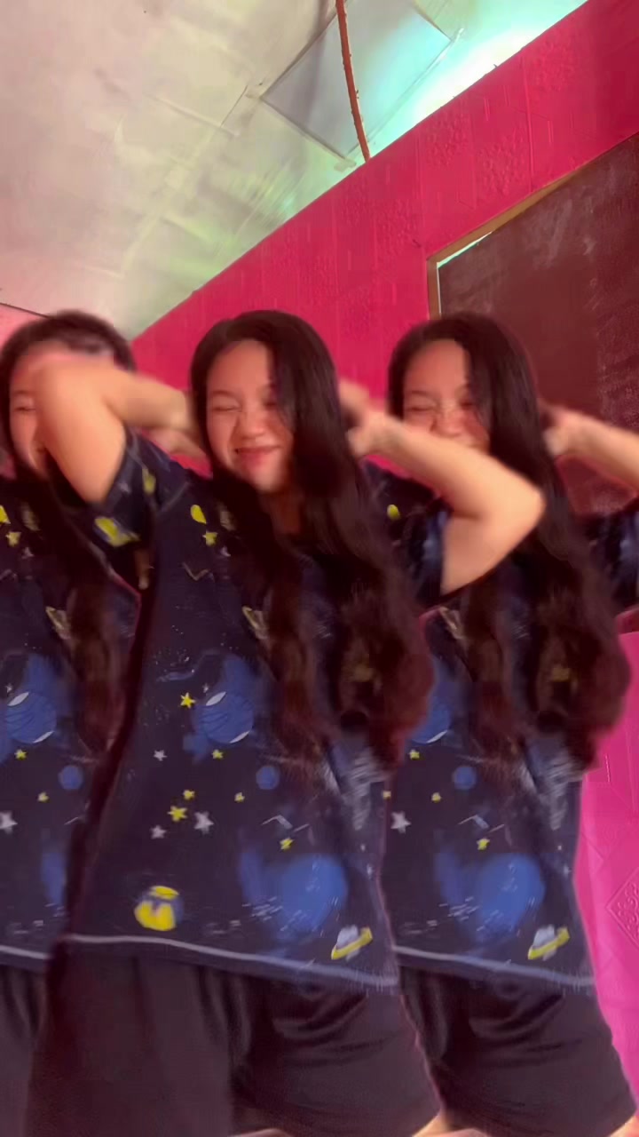 @Kimberly Elena