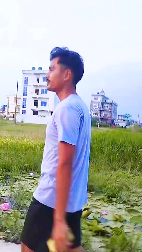 @अमित थारु 🇳🇵♥️💐