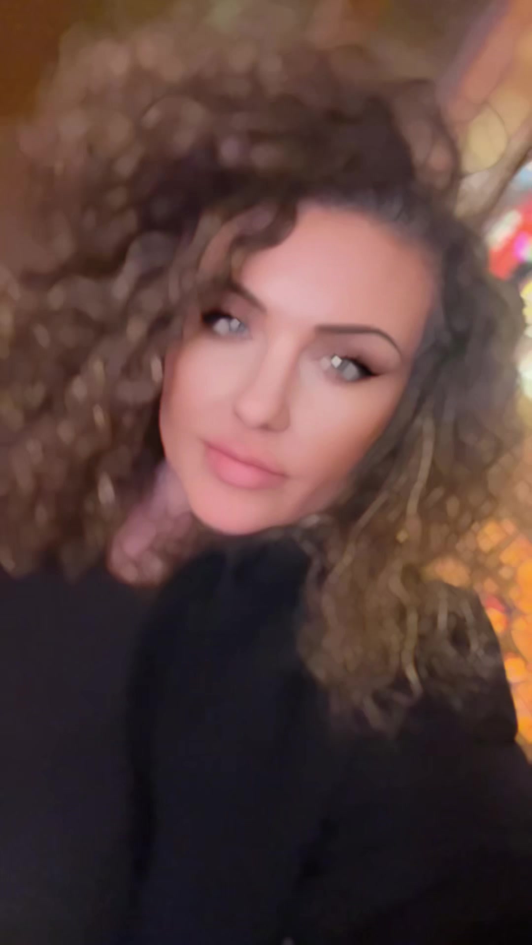 @_.elizabethp🇺🇸🇦🇱🇬🇷