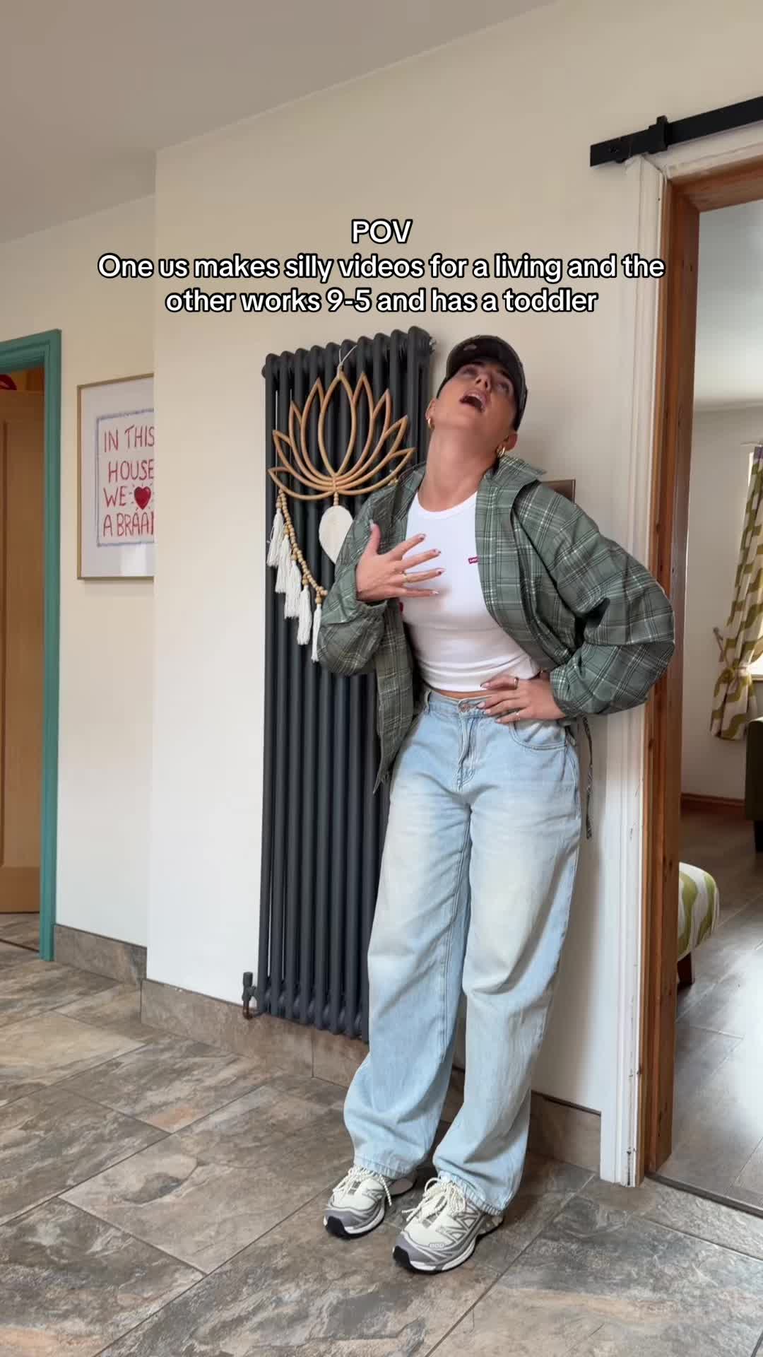 @elbuckles