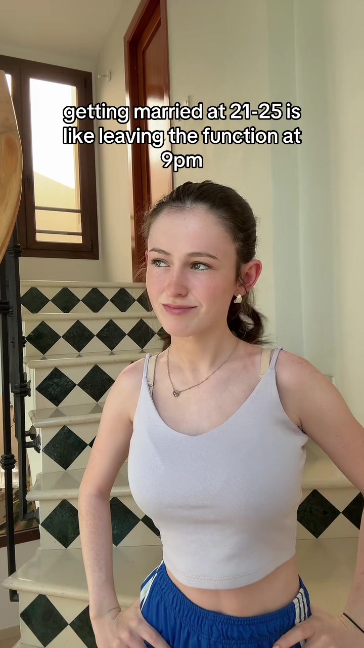@thesimp5onsisters