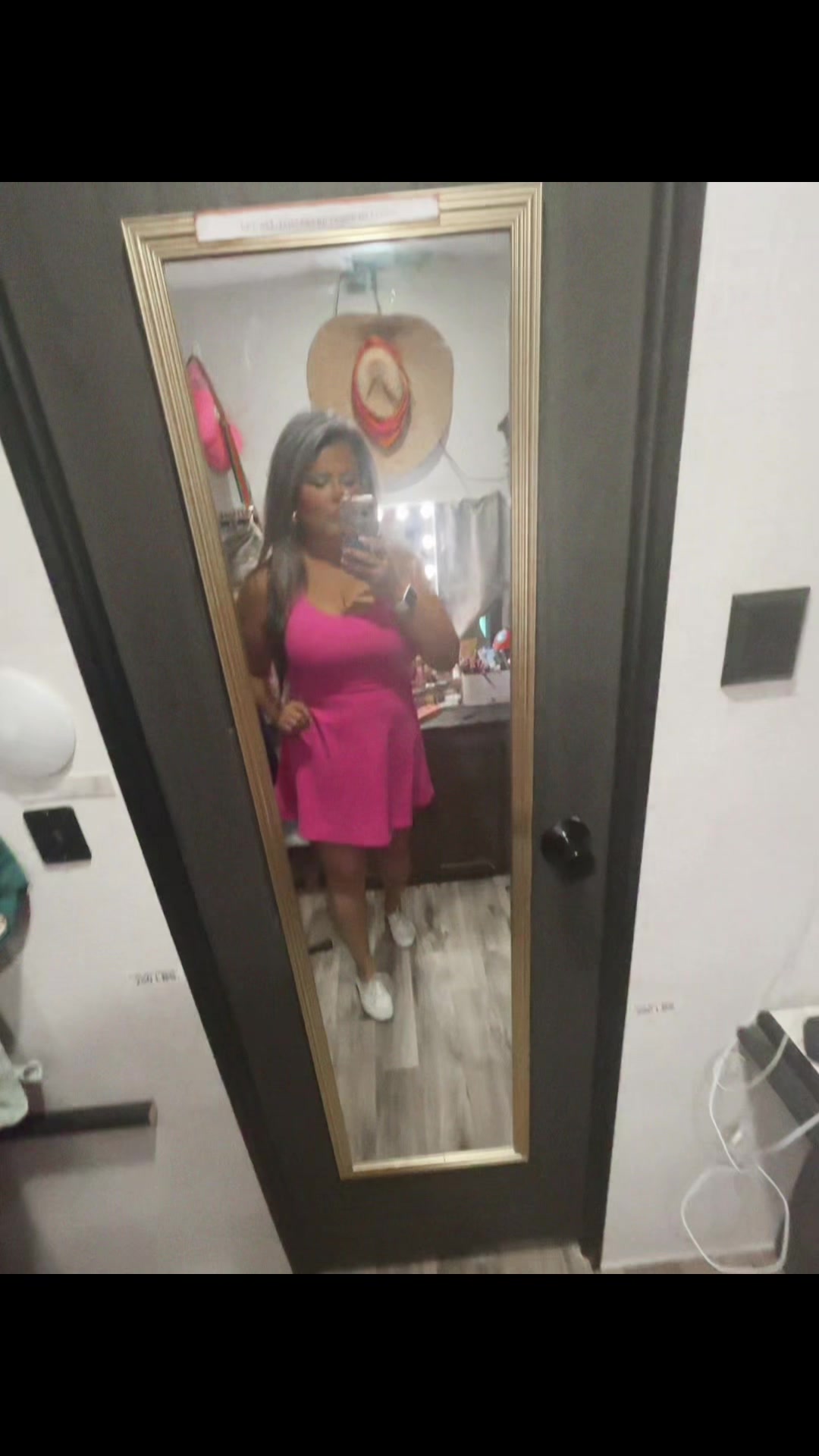 @chellasmiles