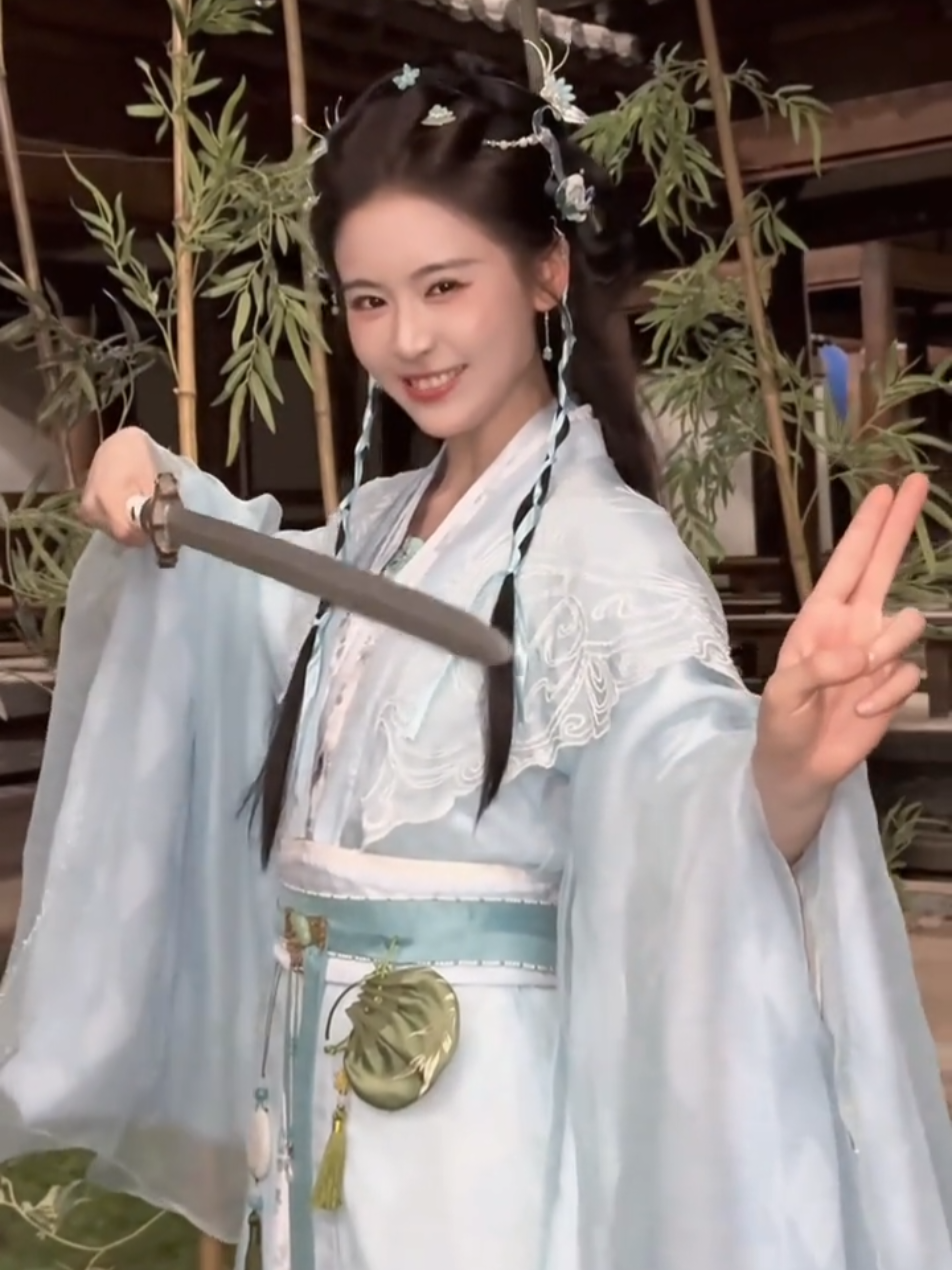 @Kẹo . Bông . Nhỏ 🍀