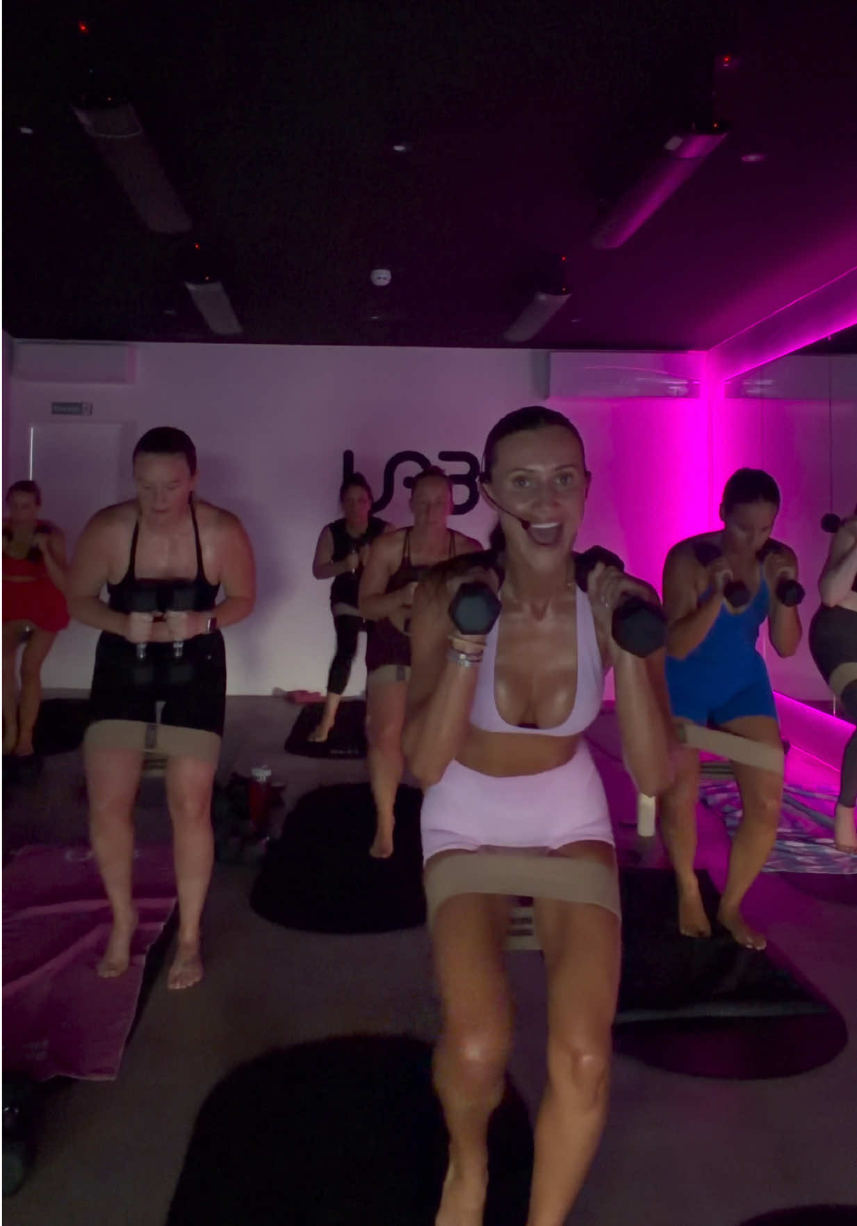 @movewithdemi