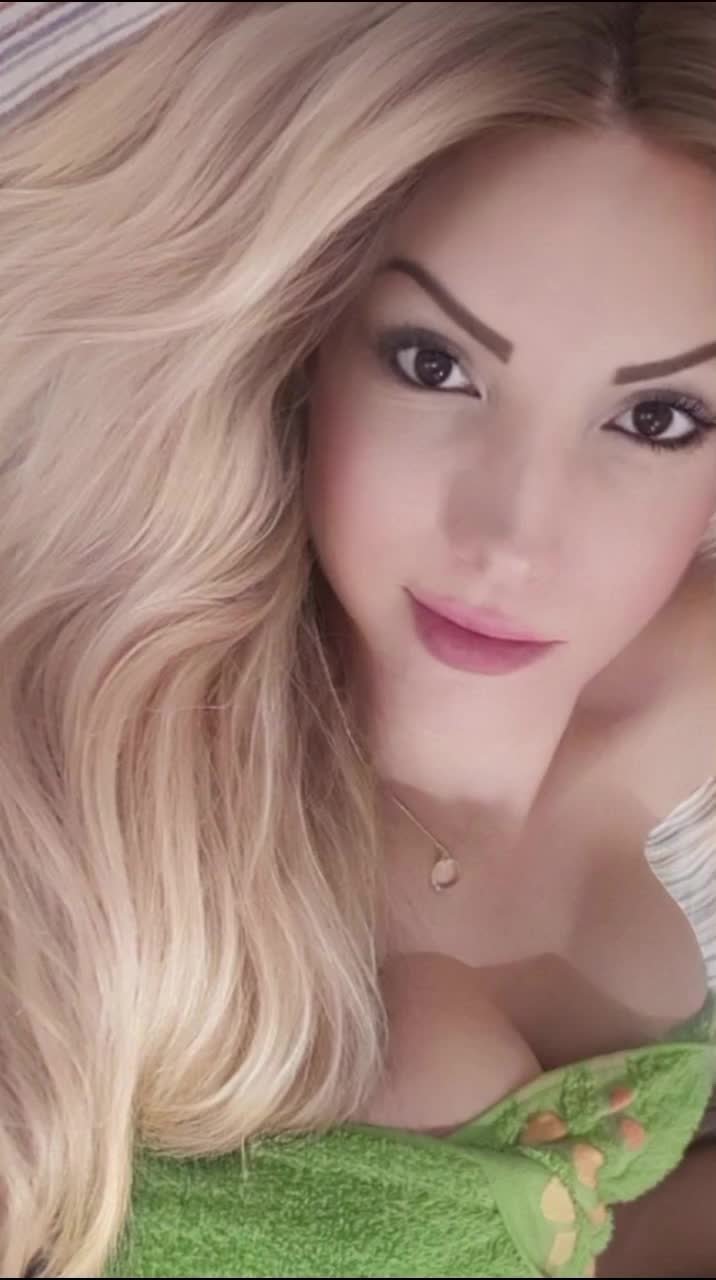 @SabrinaVictoria