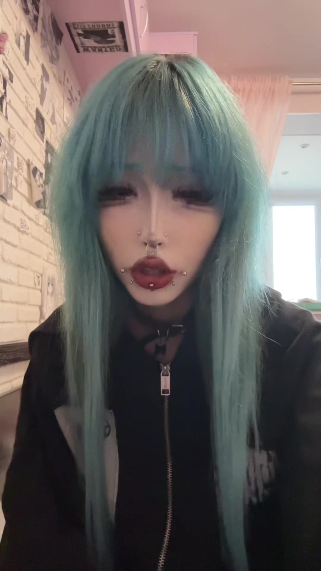 @килл семпай ￢o(￣-￣ﾒ)