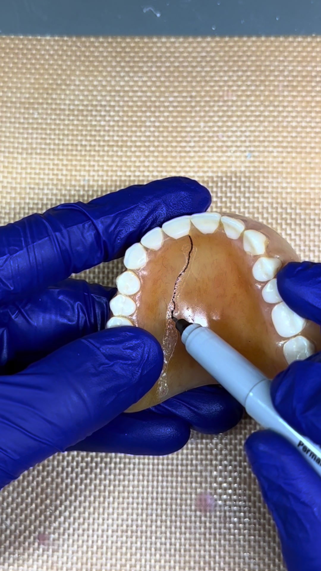 @Dental tech 🦷