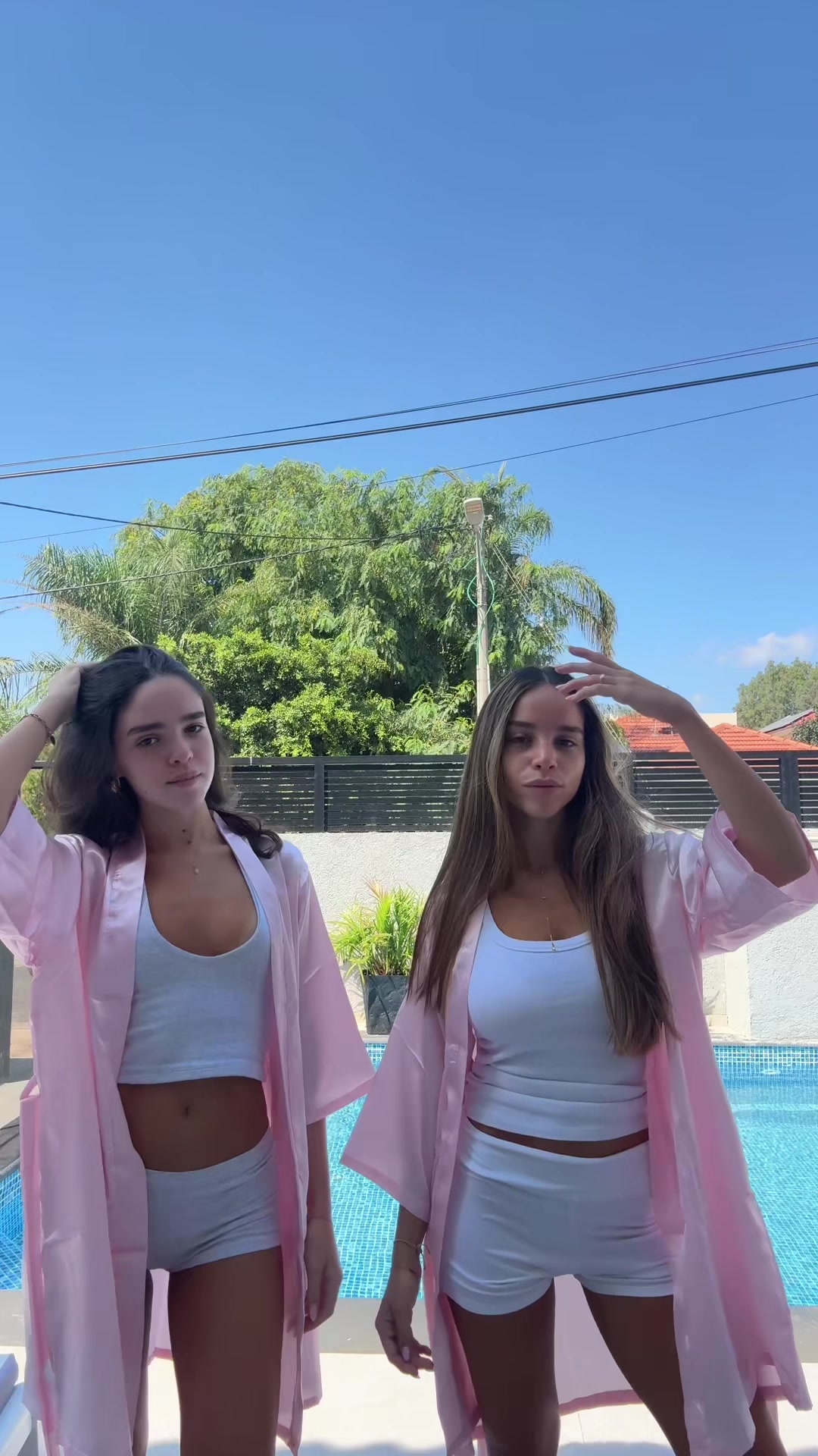 @Mia