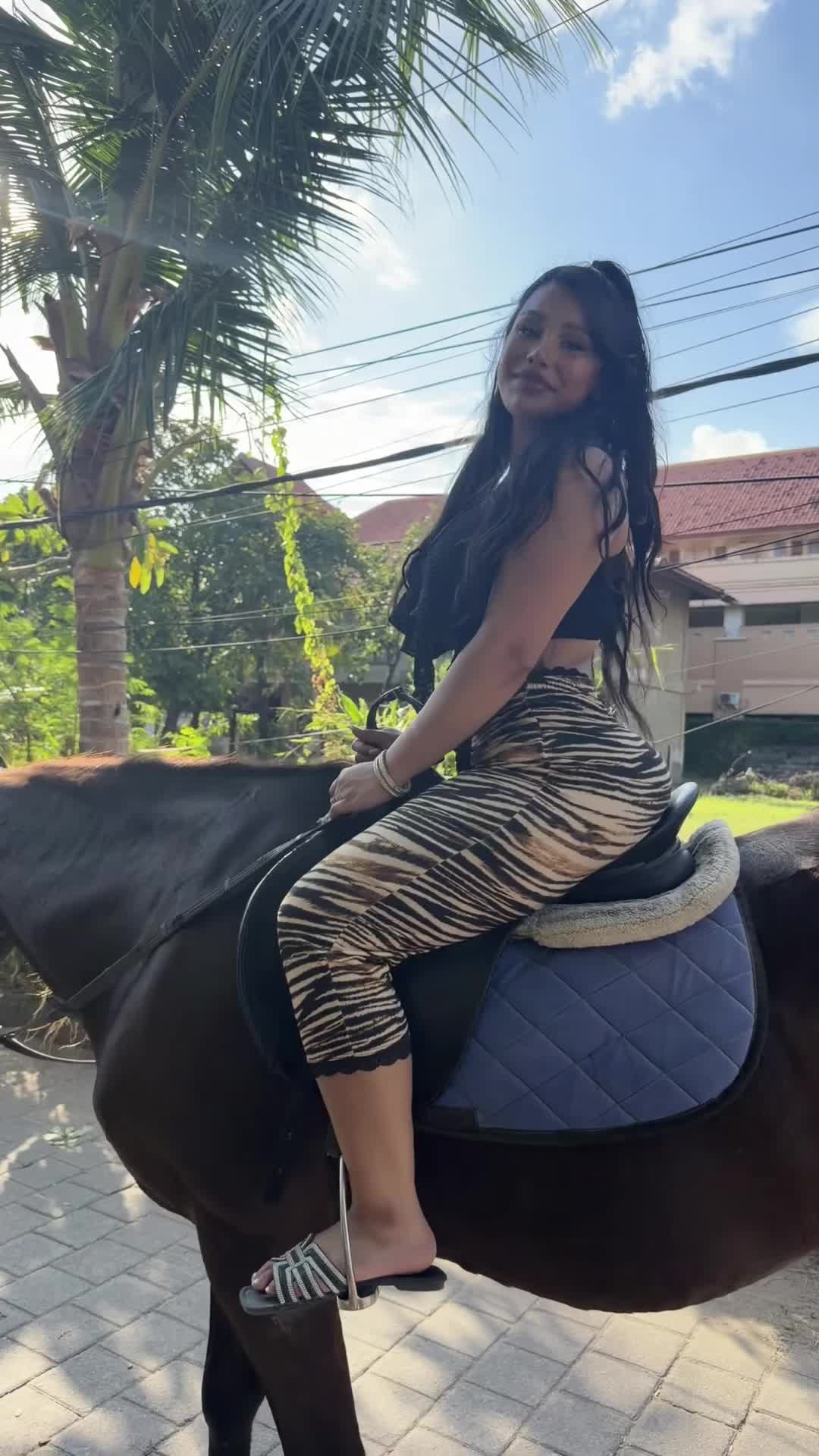 @♥︎𝐸𝓁𝓁