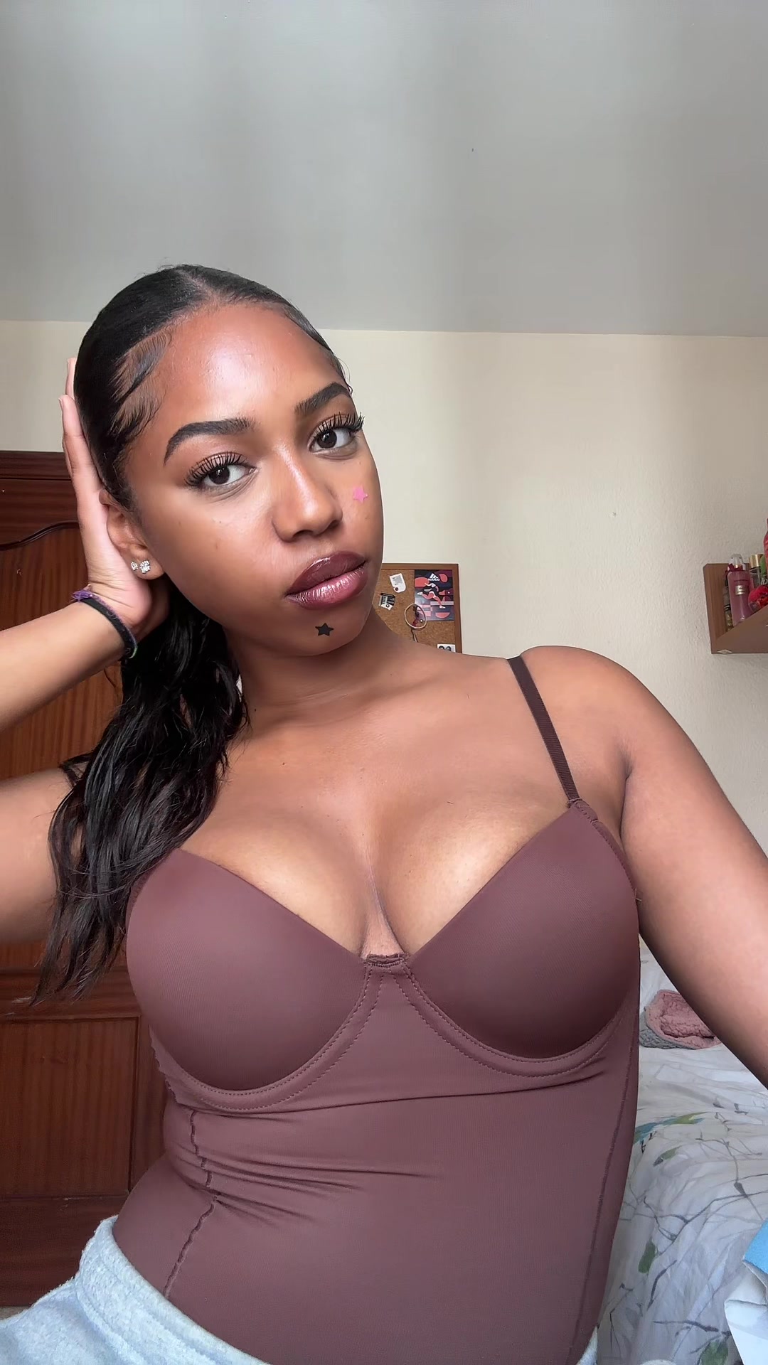 @baddie.chaki