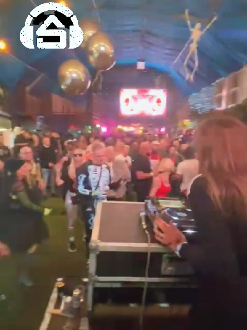 @DJShelz