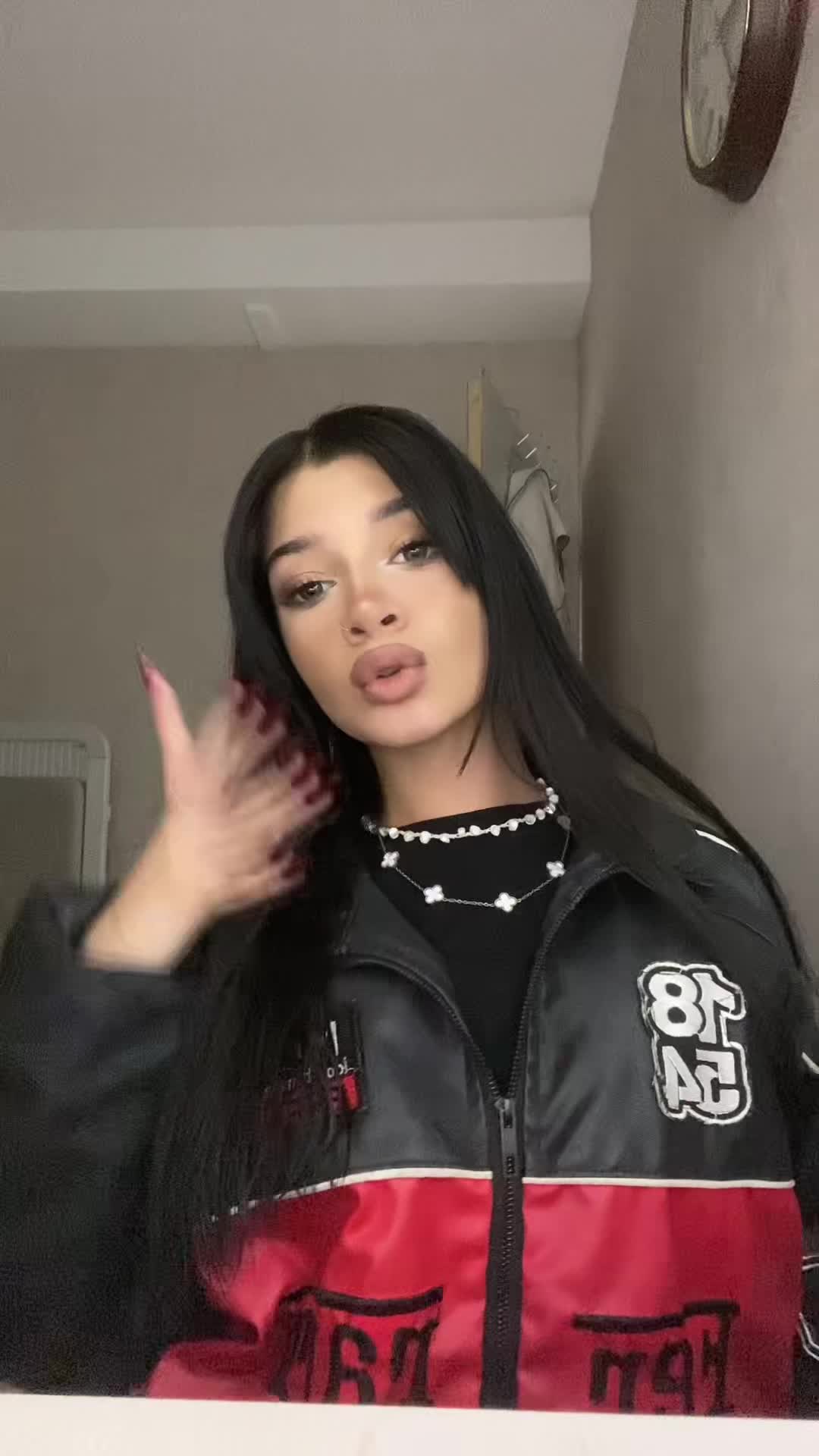 @melika