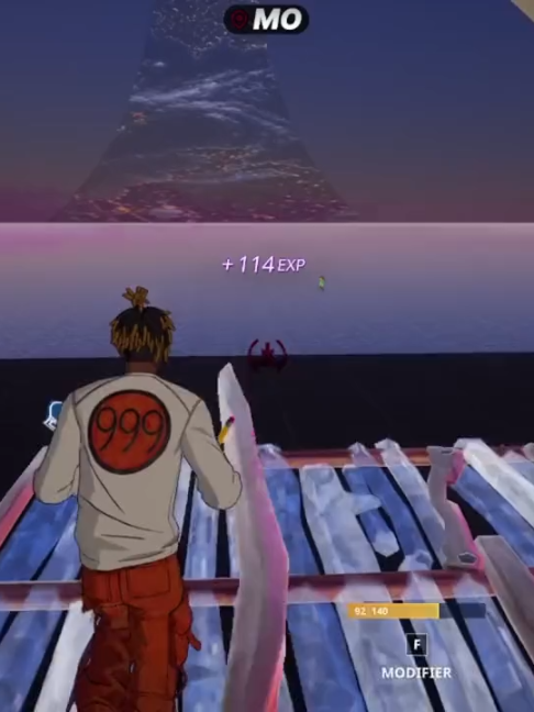 @⃟