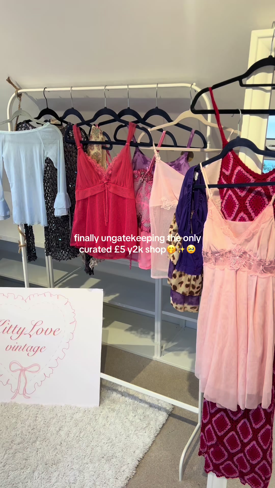 @KittyLoveVintage