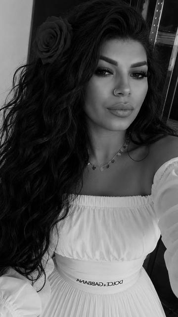 @𝑺𝒆𝒍𝒚𝒏🖤