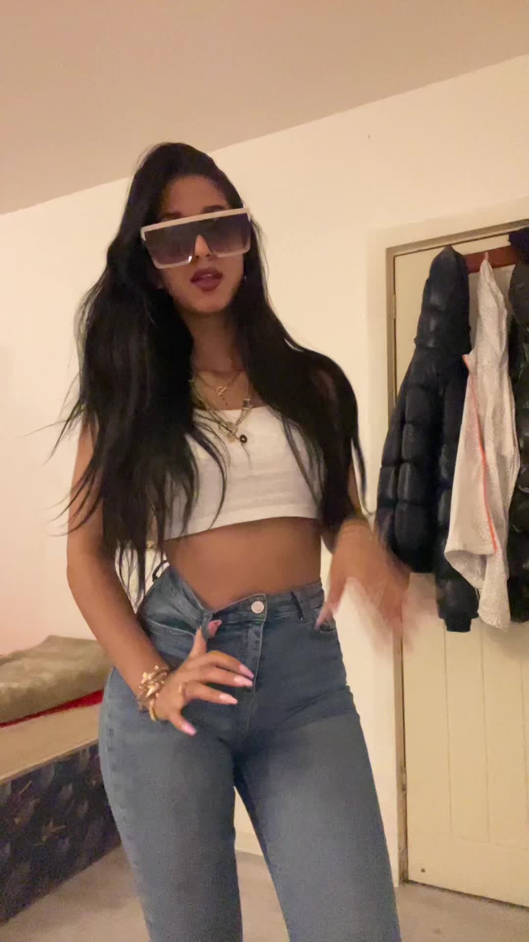 @𝒱𝒶𝓁ℯ𝓃𝓉𝒾𝓃𝒶𝒶 🤍