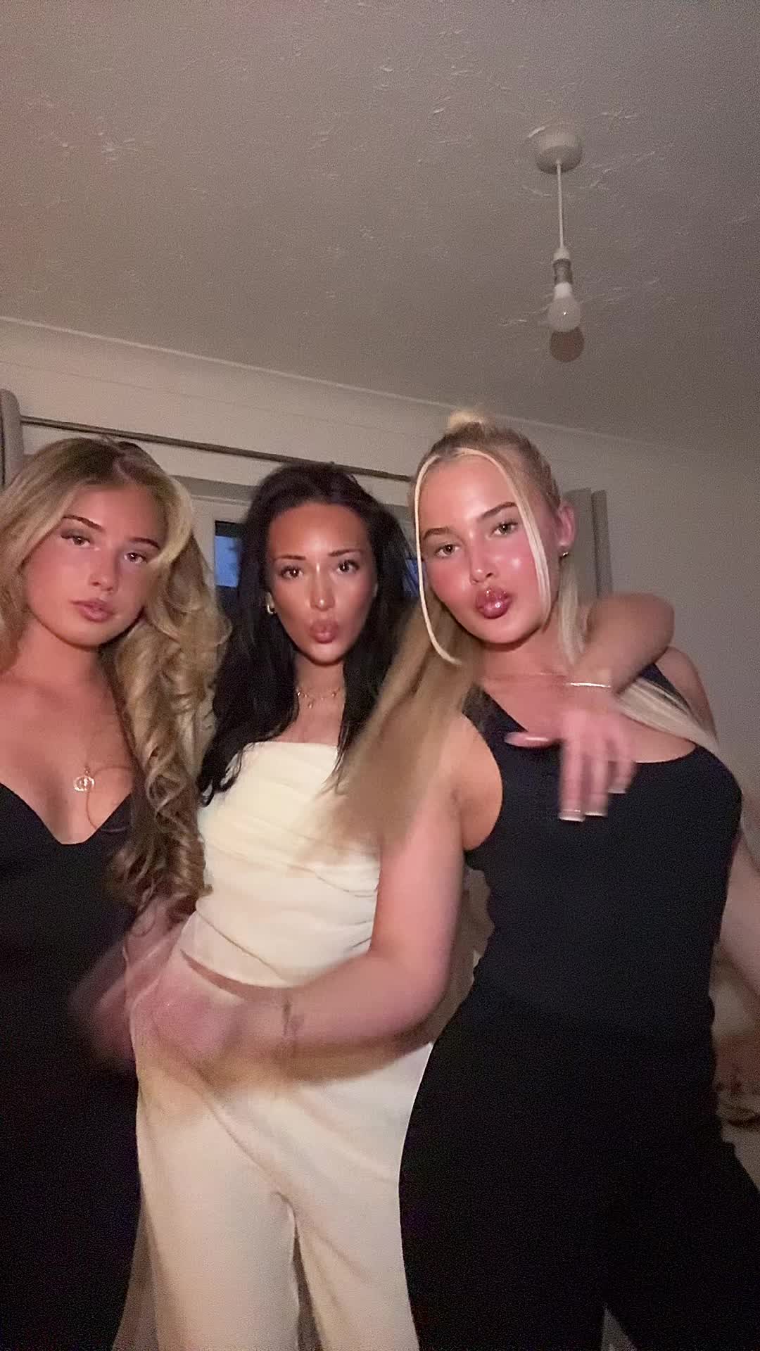 @LOTTIE-LOU RABJOHN