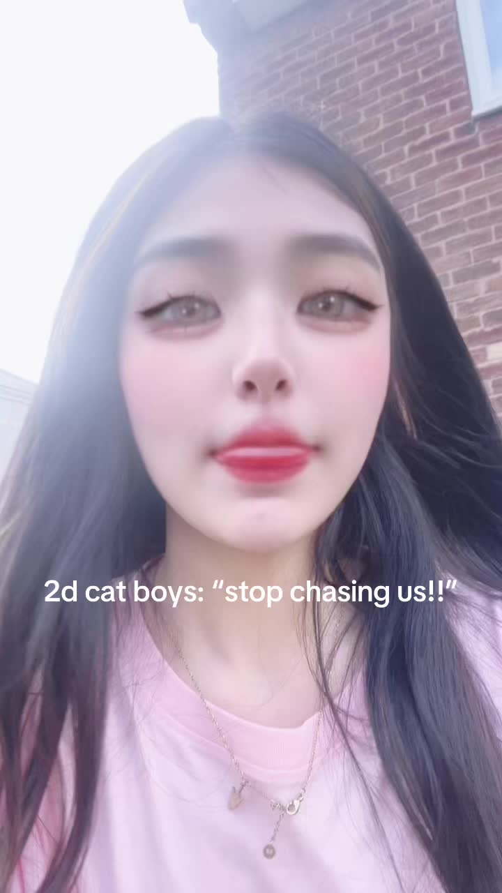 @𝑬 ୨୧