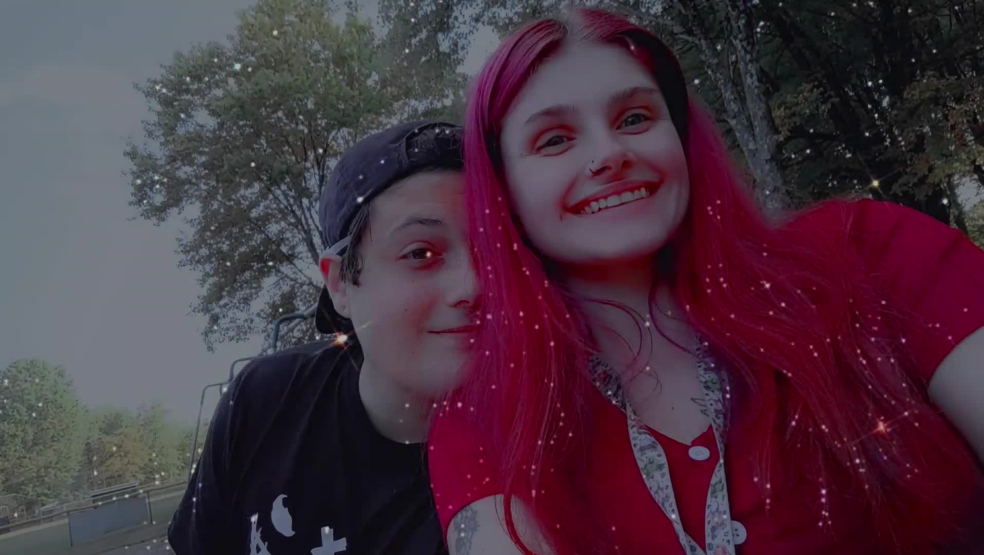 @Tay💜🖤