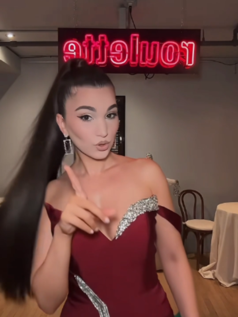 @Enisaland