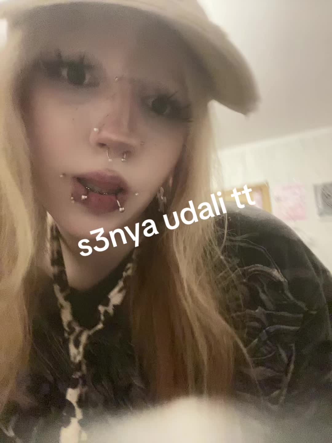 @s3Nyw3bS3x