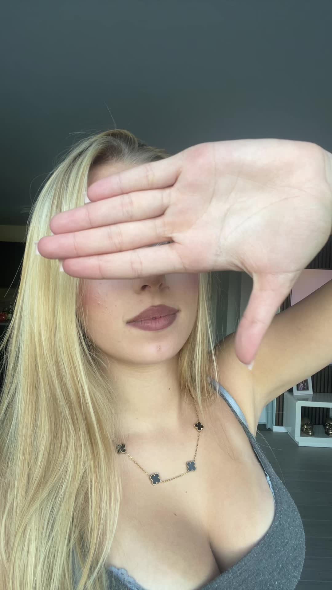 @𝐙𝐨𝐞𝐲