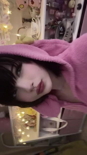 @elliibear