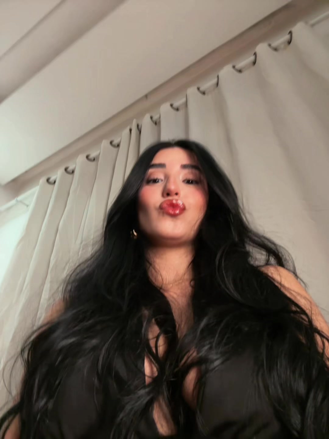 @whothisluckygirl