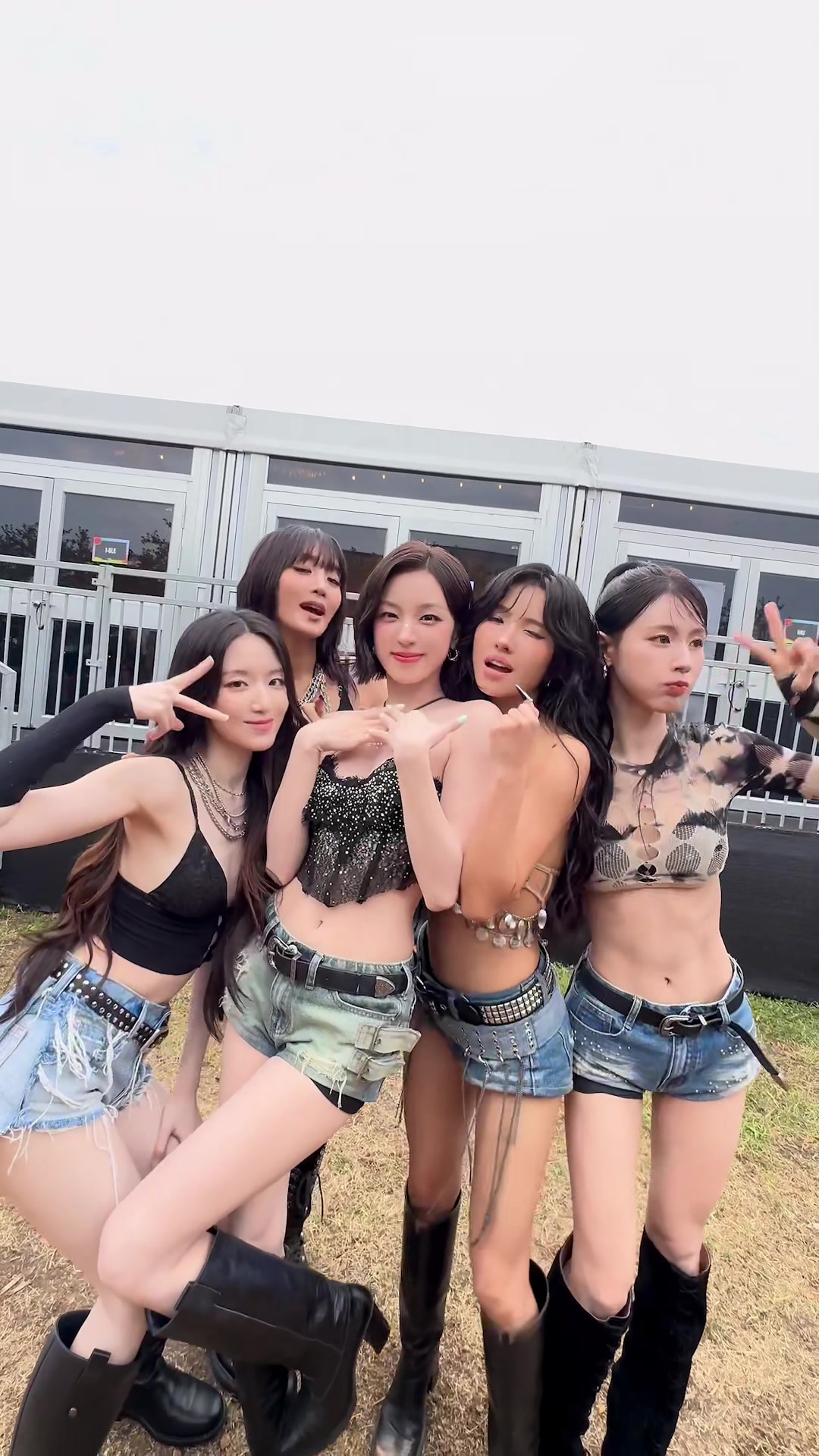 @i-dle (아이들)