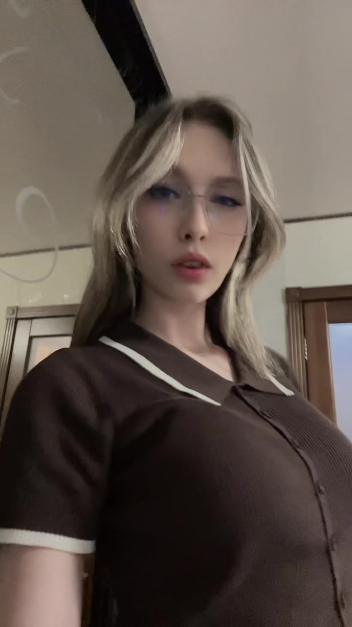 @pohyi