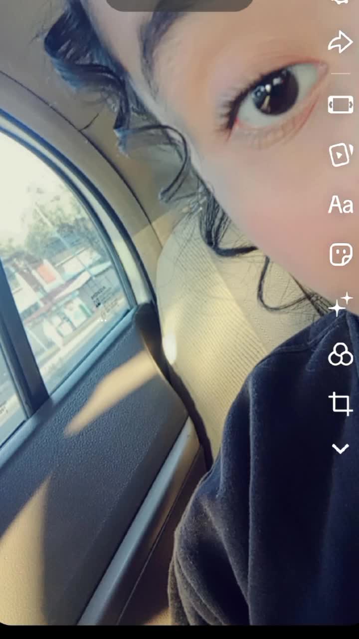 @𝐣𝐮𝐝𝐢𝐭𝐡 🫐