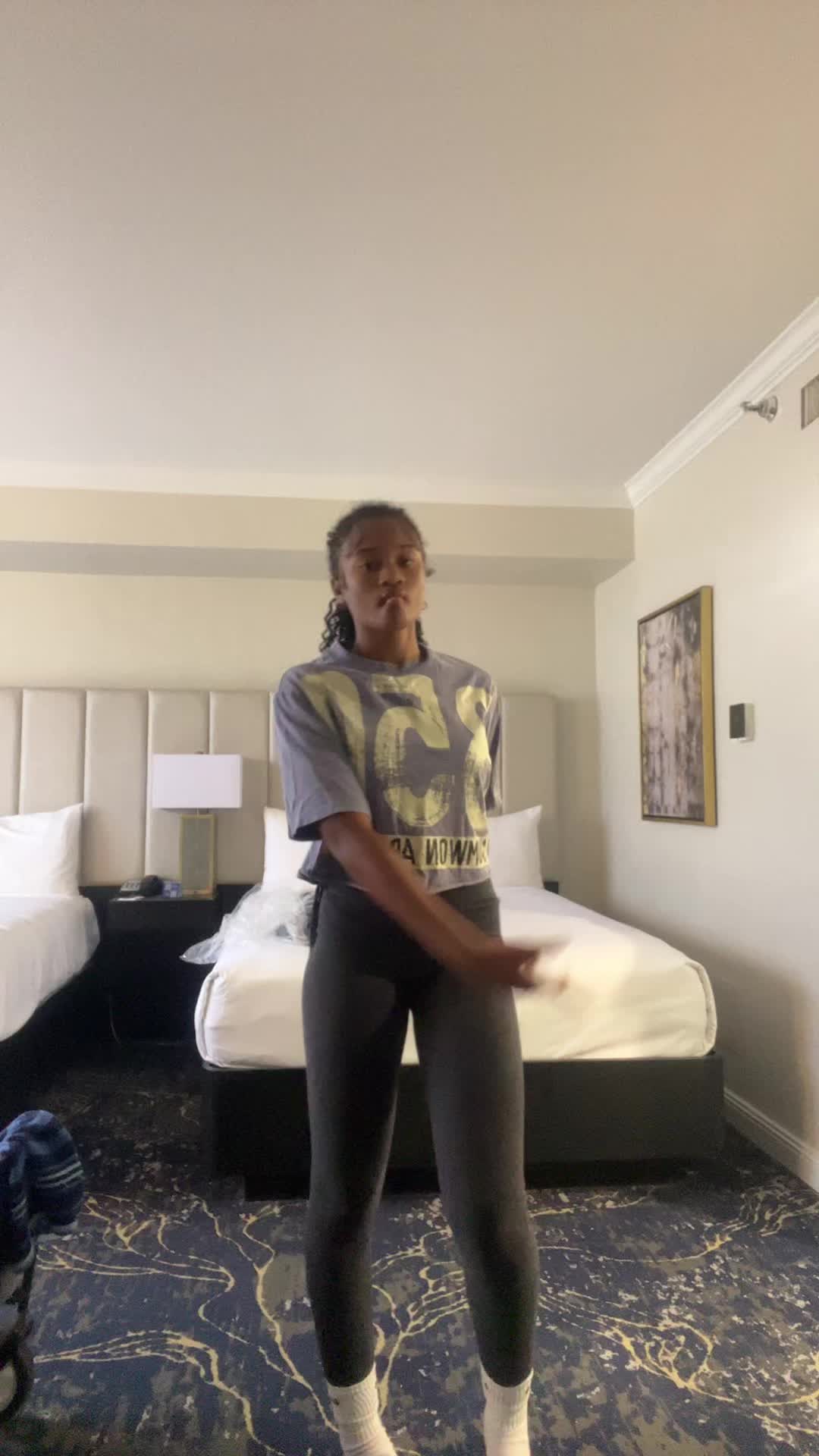 @femalesmurk