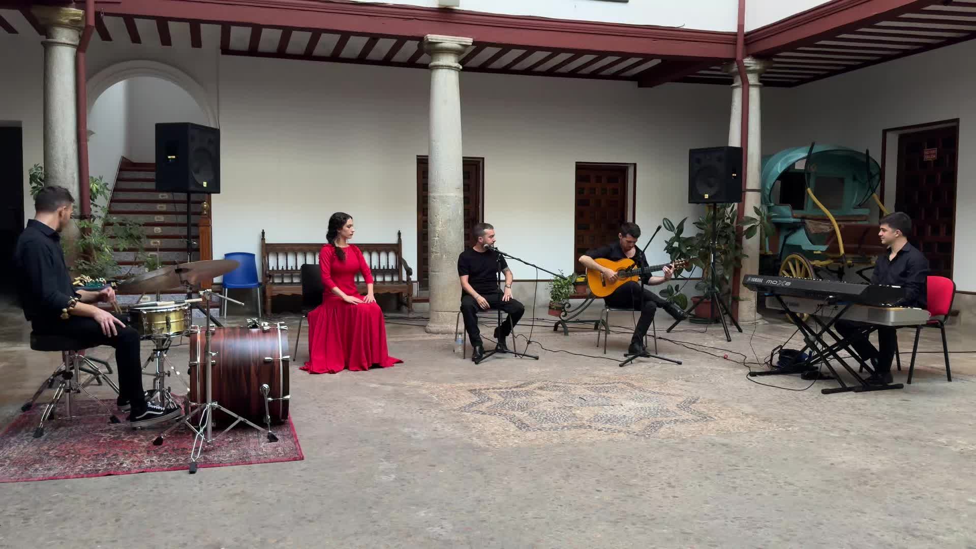 @Julián García