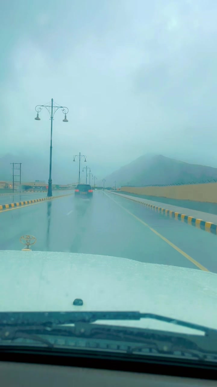 @Mohammad Naeem 🇵🇰 🇴🇲